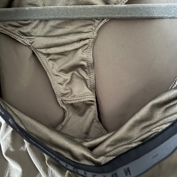 Nike Women’s Running Shorts - Picture 5 of 7